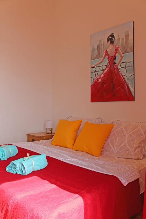 Apartments Gabriela Дрвеник Екстер'єр фото
