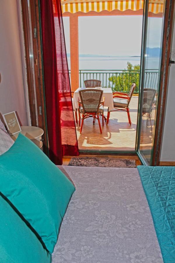 Apartments Gabriela Дрвеник Екстер'єр фото